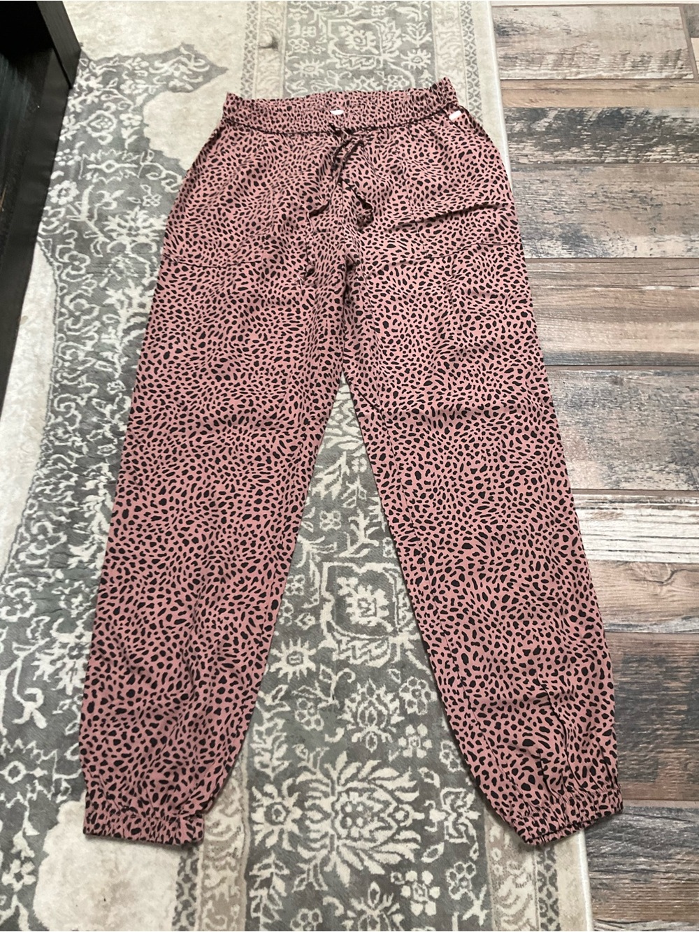 PINK Victoria's Secret Mauve Pink Animal Print Jogger Pants XS